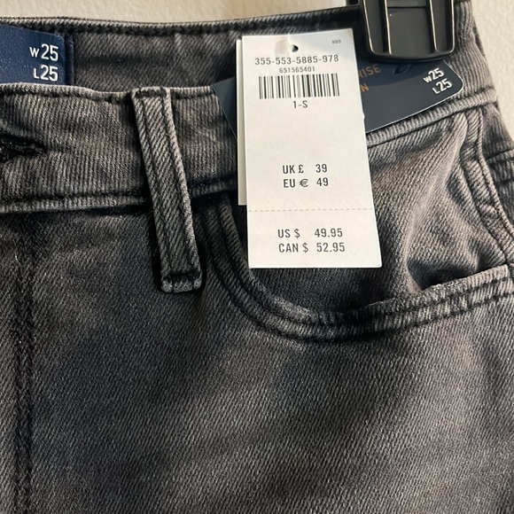 Ultra High Rise Mom Jean - Picture 4 of 4